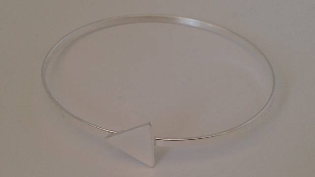 Bracciale triangolo argento